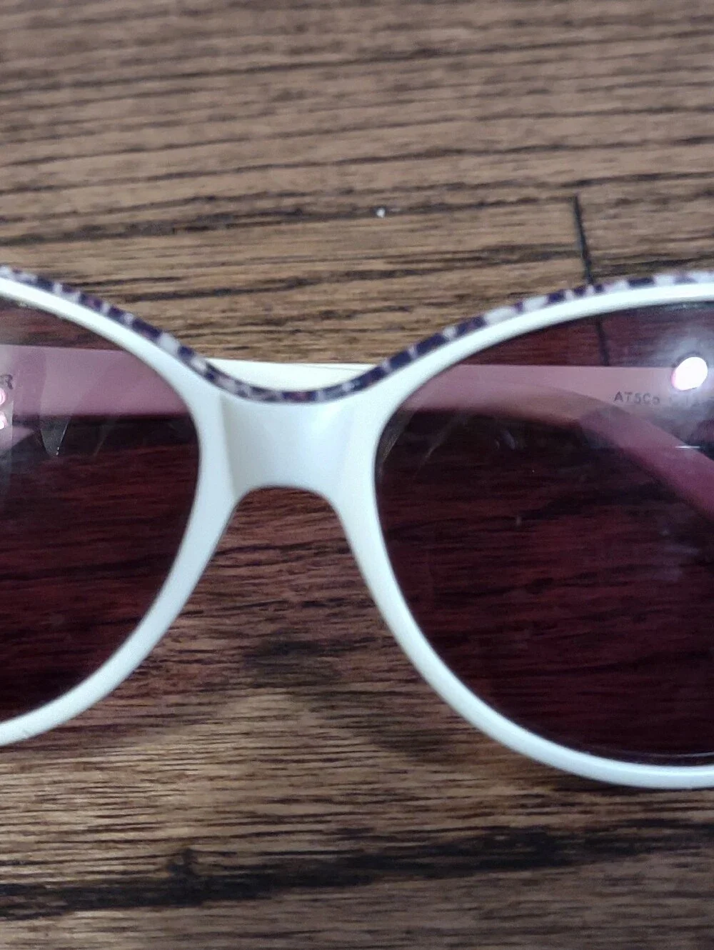 Ann Taylor Womens Cat Eye Sunglasses White Leopard Print Trim‎ AT505 C03